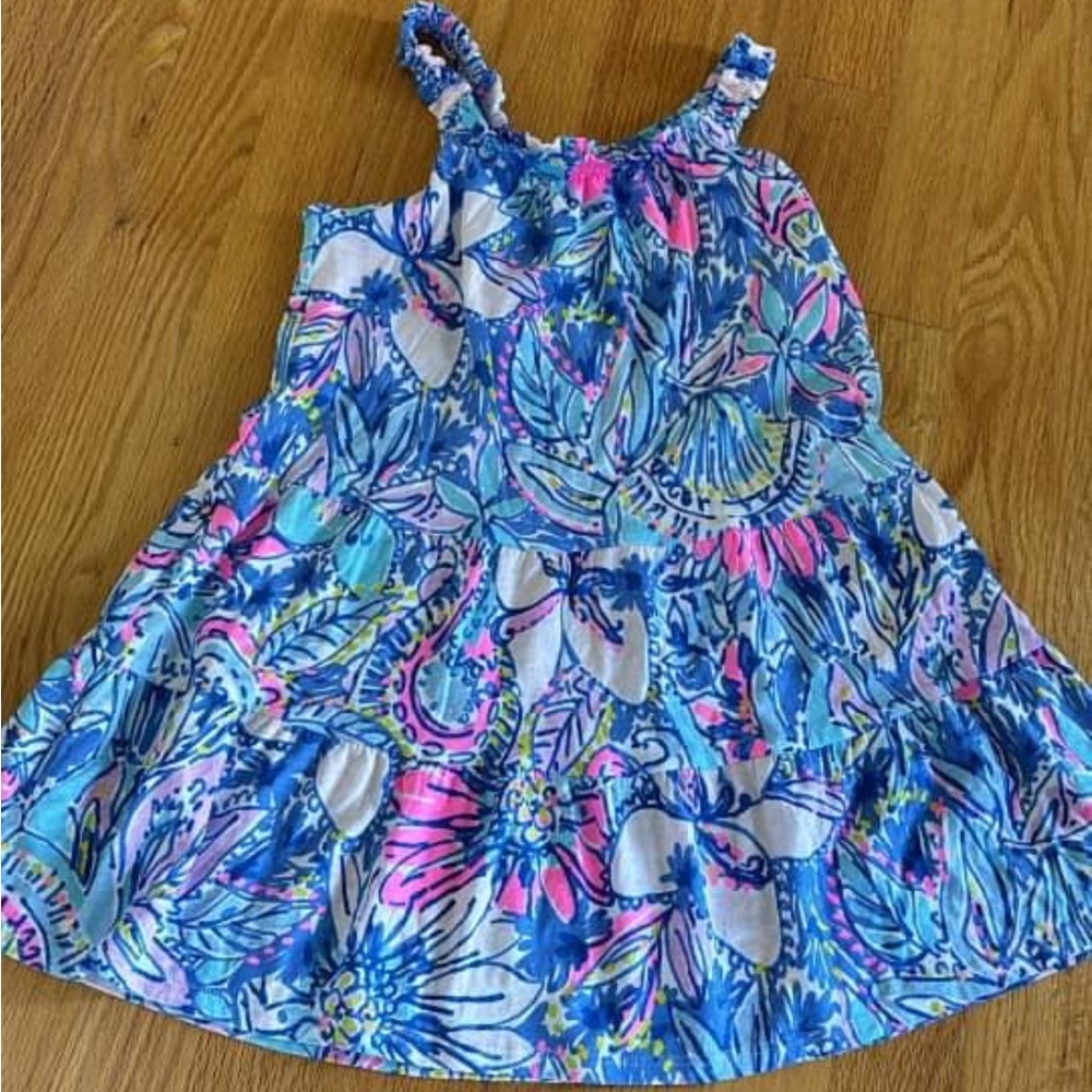 Lilly Pulitzer girls size 4/5 small